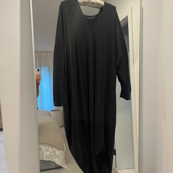 Iconic Long Sleeve V-Neck Geneva Dress Size S (14-16) - Picture 4 of 4